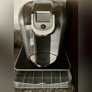 Keurig 2.0 K- Cup Single Cup Coffee Maker Machine & K-Cup metal Stand Holder
